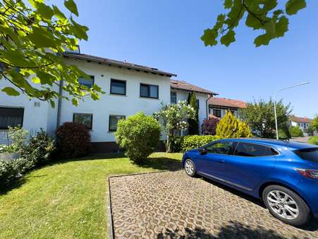 Vorgarten - Erdgeschosswohnung in 63500 Seligenstadt mit 97m² kaufen
