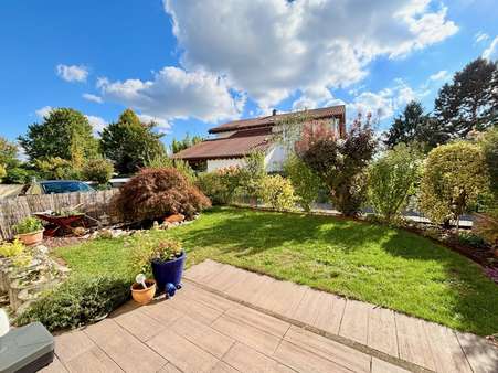 Terrasse & Garten - Erdgeschosswohnung in 63075 Offenbach mit 106m² kaufen