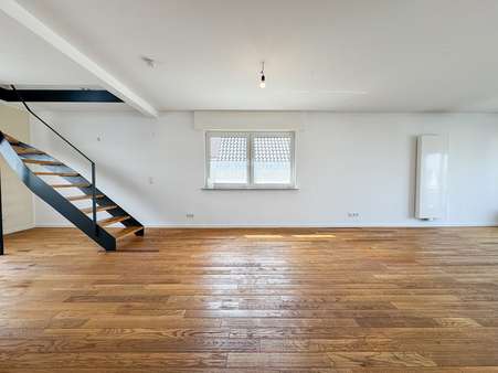 Wohnzimmer | OG - Zweifamilienhaus in 63533 Mainhausen mit 221m² kaufen