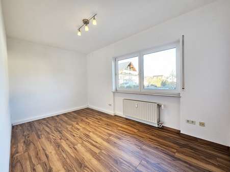 Arbeits-/ Kinderzimmer - Etagenwohnung in 63773 Goldbach mit 84m² kaufen