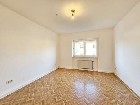 Schlafzimmer - Etagenwohnung in 63773 Goldbach mit 84m² kaufen