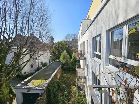 Attraktive 4-Zimmerwohnung in schöner Wohnlage von Frankfurt-Eckenheim!