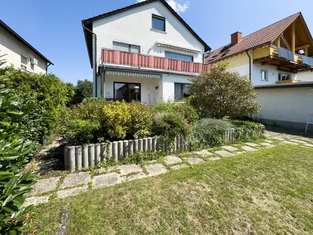 Großzügiges Zweifamilienhaus mit Gartenidylle in Hainburg-Hainstadt