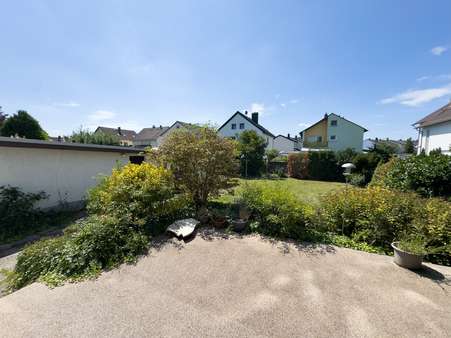 Blick von der Terrasse - Zweifamilienhaus in 63512 Hainburg mit 184m² kaufen