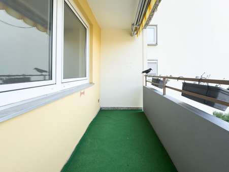 große Loggia große Loggia - Etagenwohnung in 63065 Offenbach mit 81m² kaufen
