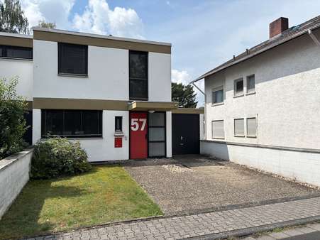Außenansicht - Reihenendhaus in 63128 Dietzenbach mit 117m² kaufen