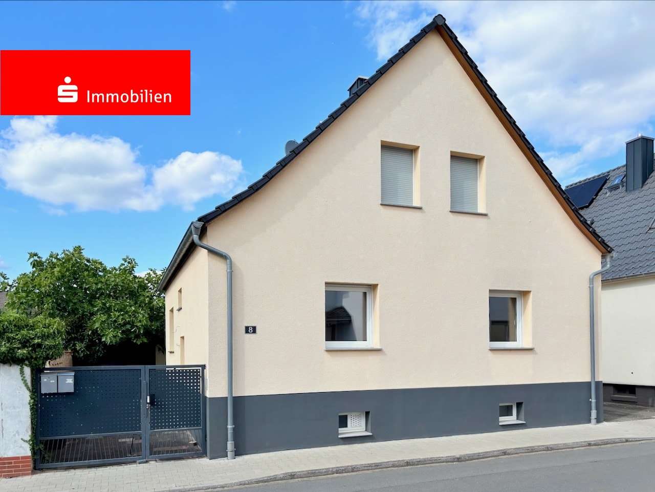 Außenansicht Außenansicht - Zweifamilienhaus in 63110 Rodgau mit 159m² kaufen