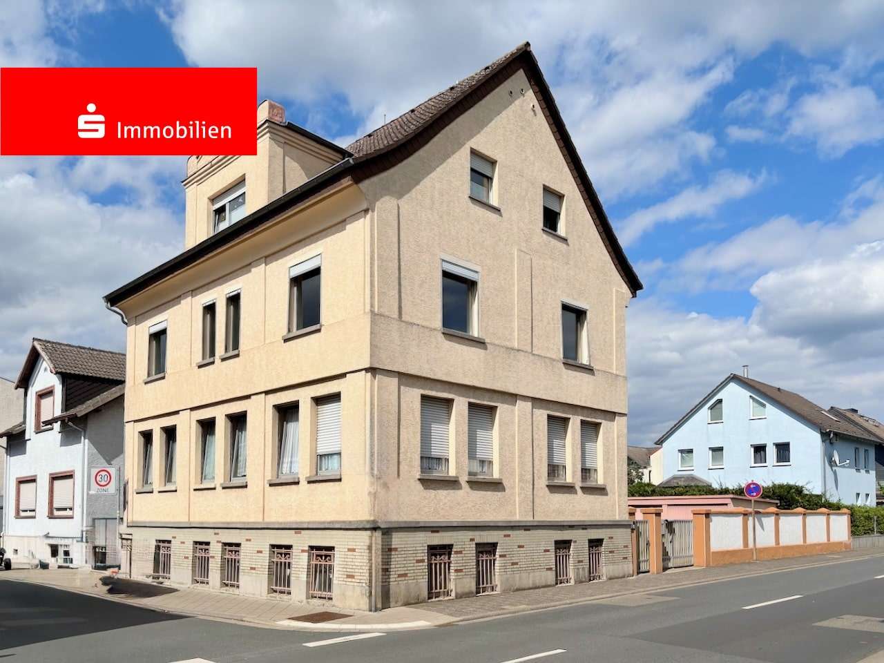 Außenansicht - Mehrfamilienhaus in 63165 Mühlheim mit 246m² kaufen