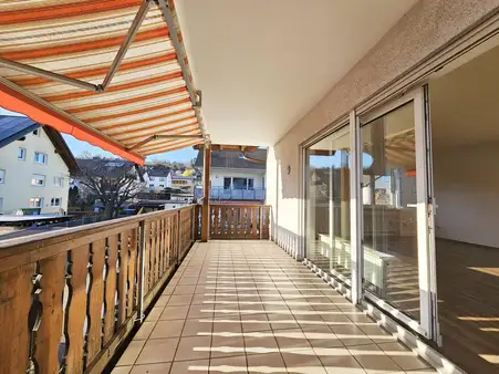 Moderne 3-Zimmer-Wohnung mit Balkon – Hell, Zentral, Gemütlich!