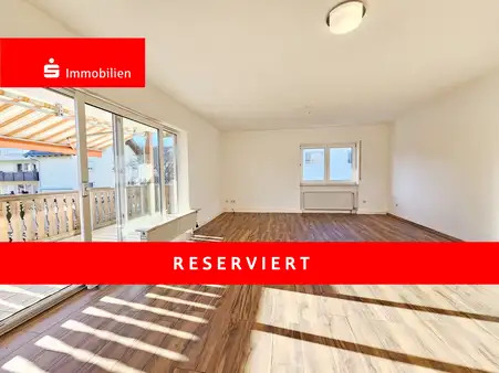 Moderne 3-Zimmer-Wohnung mit Balkon – Hell, Zentral, Gemütlich!