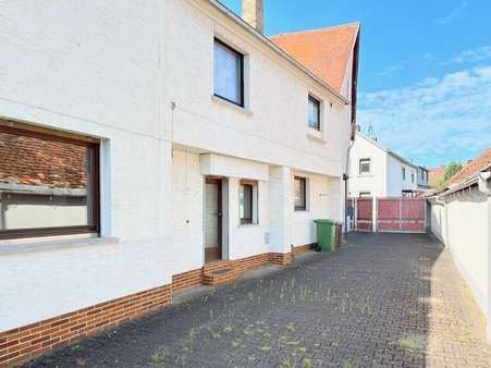 Außenansicht - Doppelhaushälfte in 63533 Mainhausen mit 138m² kaufen