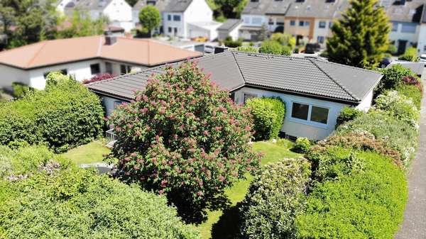 Wohnglück auf einer Ebene... - Bungalow in 63110 Rodgau mit 142m² kaufen