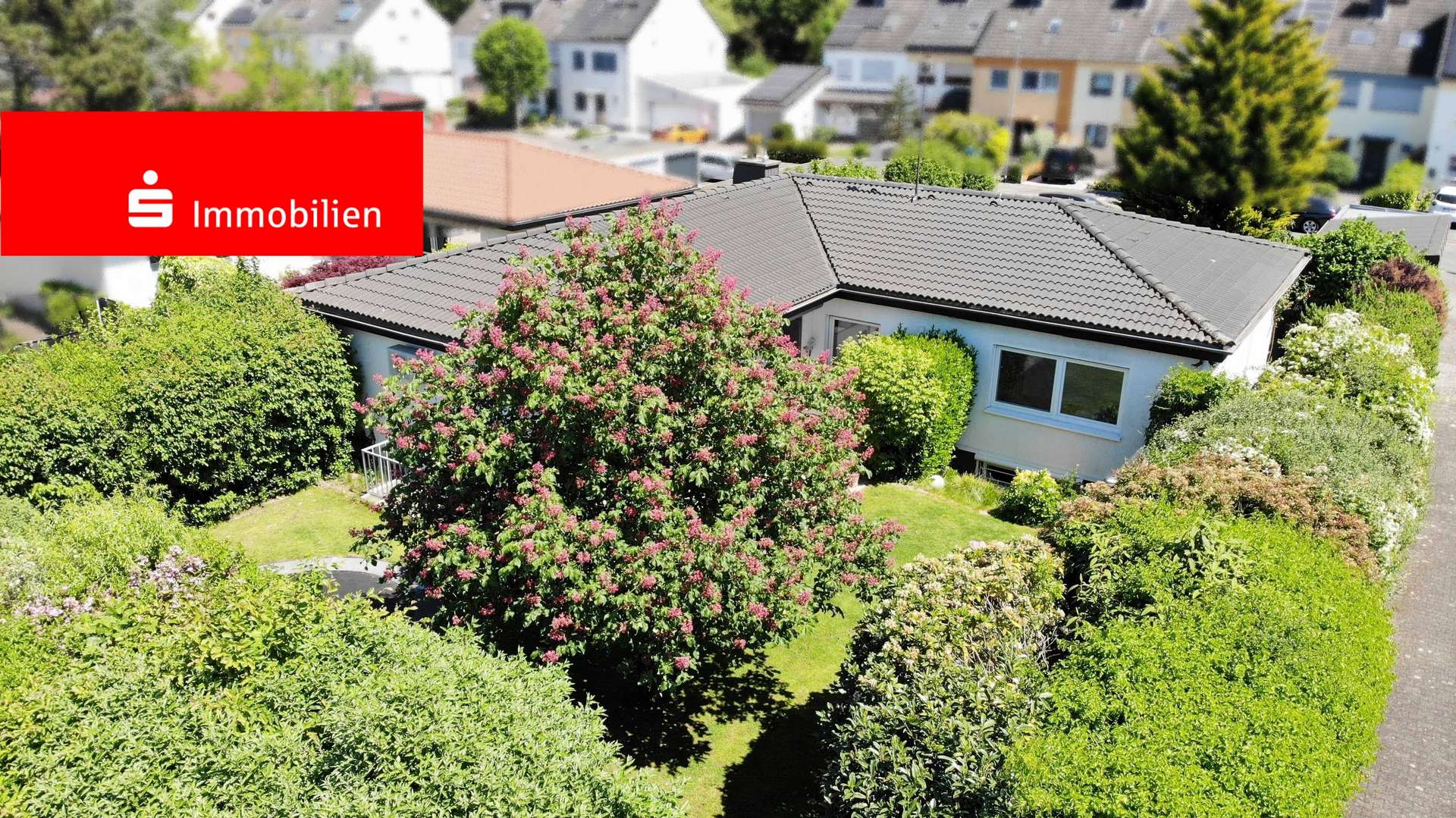 Wohnglück auf einer Ebene... - Bungalow in 63110 Rodgau mit 142m² kaufen