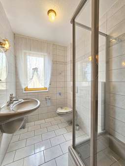 EG | Gäste-WC mit Dusche - Einfamilienhaus in 63584 Gründau mit 270m² kaufen
