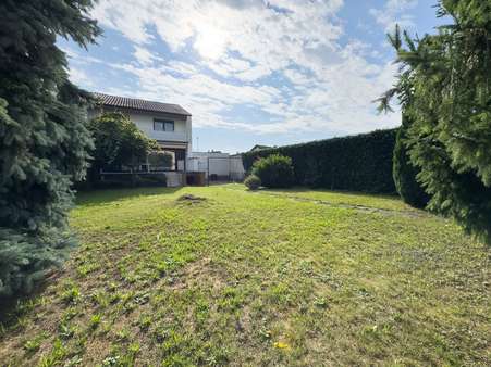 Sonnengarten - Reihenendhaus in 63512 Hainburg mit 124m² kaufen