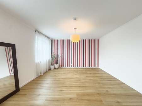 Wohnzimmer Wohnzimmer - Etagenwohnung in 63512 Hainburg mit 64m² kaufen