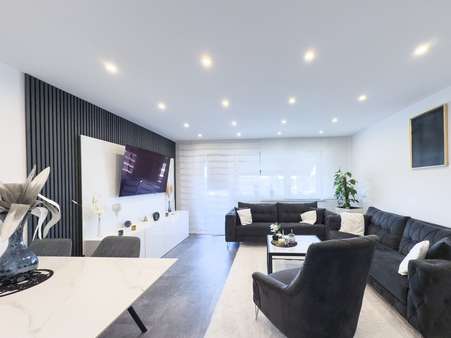 Wohnzimmer - Etagenwohnung in 63179 Obertshausen mit 87m² kaufen