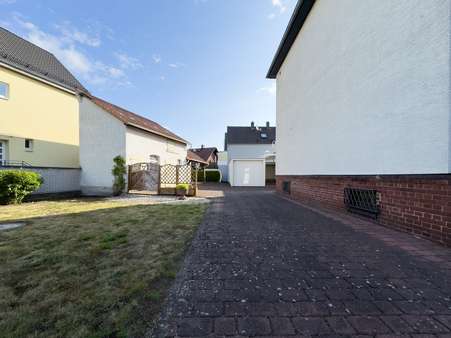 Einfahrt - Einfamilienhaus in 63512 Hainburg mit 120m² kaufen