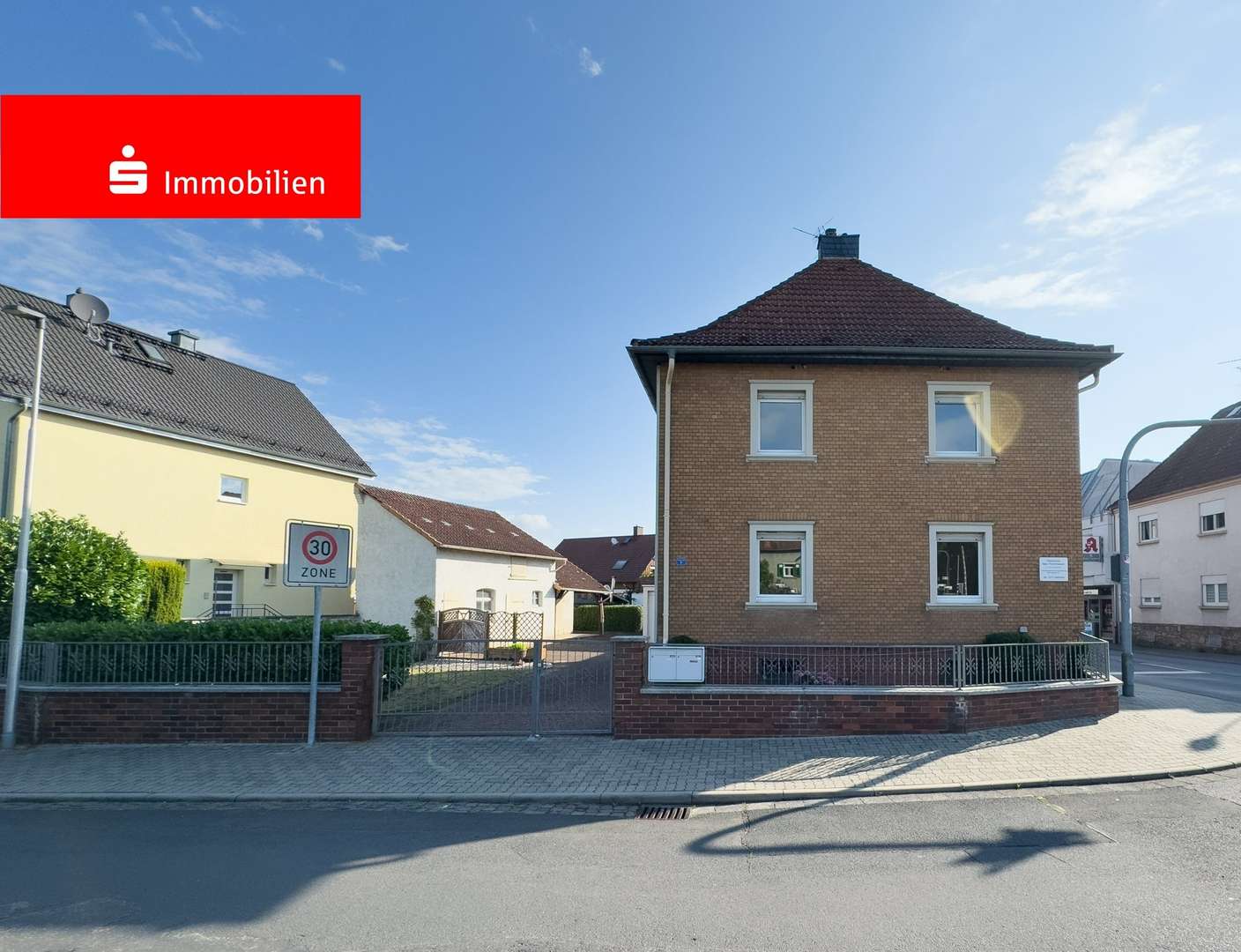 Frontansicht - Einfamilienhaus in 63512 Hainburg mit 120m² kaufen