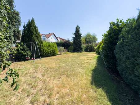 Riesiges Gartengrundstück Riesiges Gartengrundstück - Einfamilienhaus in 63110 Rodgau mit 140m² kaufen