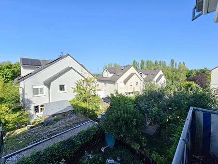 Grüne Aussichten vom Süd-Balkon Grüne Aussichten vom Süd-Balkon - Etagenwohnung in 63075 Offenbach mit 59m² kaufen