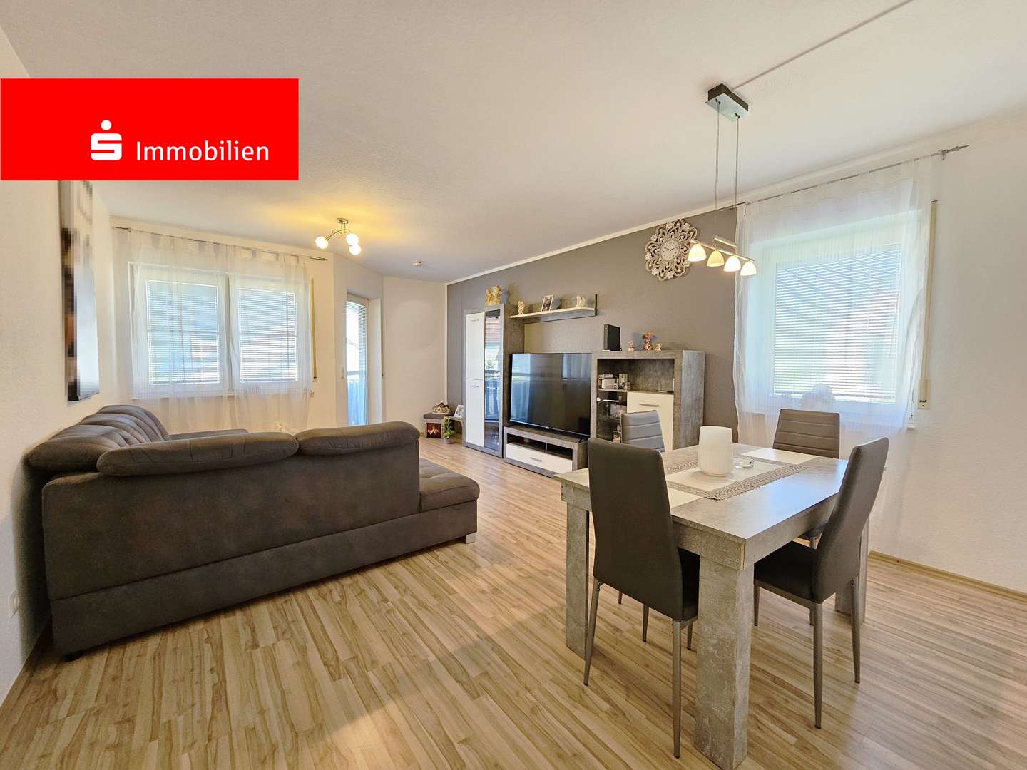 Gemütlicher Wohn und Essbereich Gemütlicher Wohn und Essbereich - Etagenwohnung in 63075 Offenbach mit 59m² kaufen