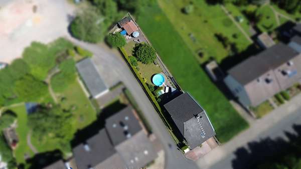 Drohnenaufnahme Grundstück - Doppelhaushälfte in 63619 Bad Orb mit 220m² kaufen