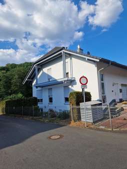 Vorderansicht - Doppelhaushälfte in 63619 Bad Orb mit 220m² kaufen