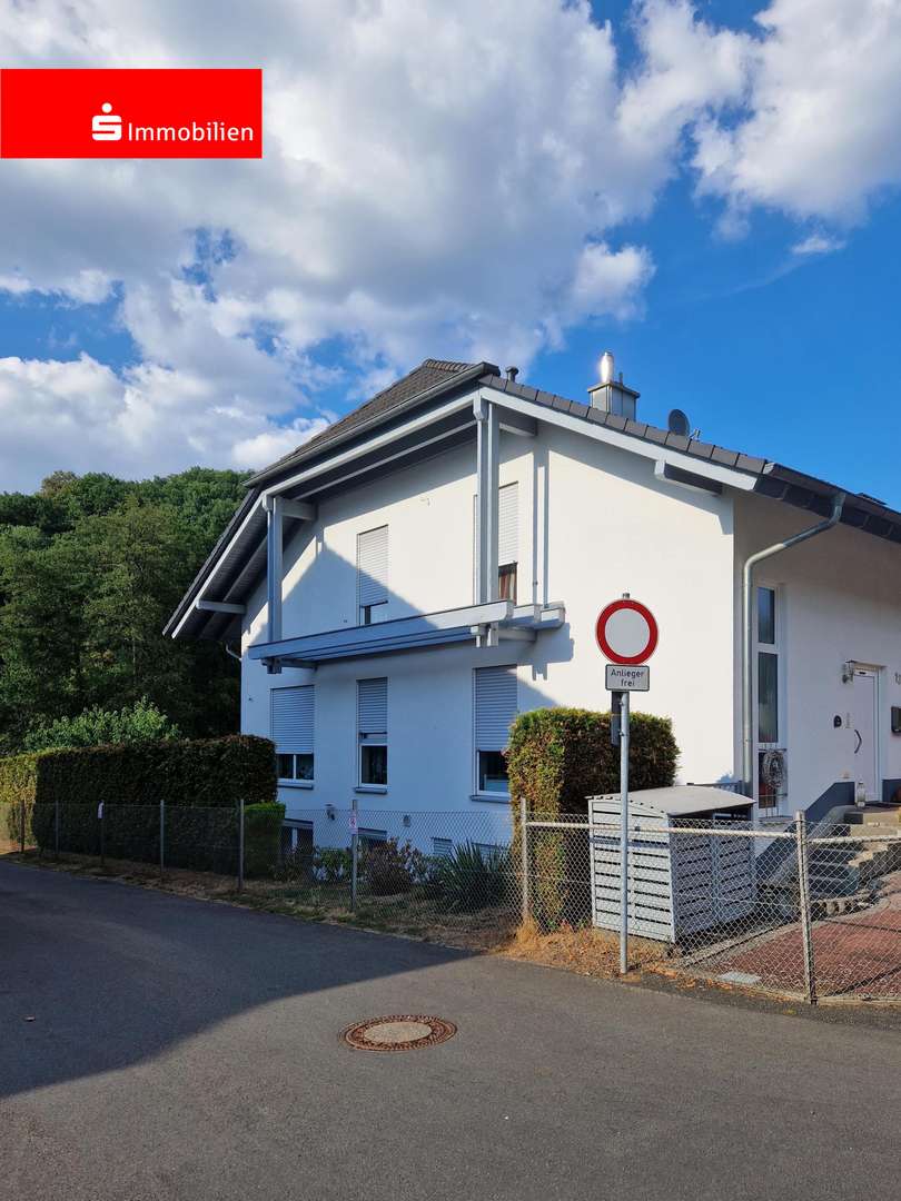 Vorderansicht - Doppelhaushälfte in 63619 Bad Orb mit 220m² kaufen