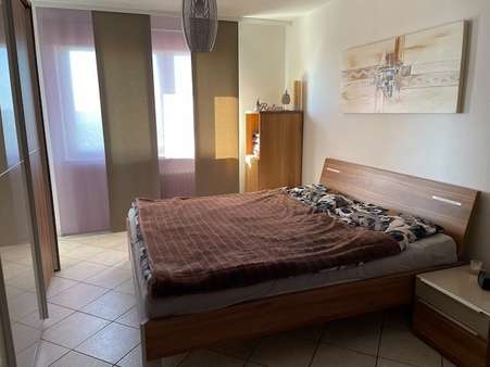 Schlafzimmer - Etagenwohnung in 63179 Obertshausen mit 77m² kaufen