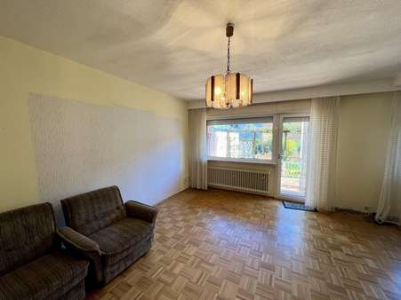 Wohnzimmer - Reihenmittelhaus in 65719 Hofheim mit 130m² kaufen