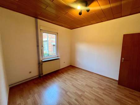 Schlafzimmer_EG - Einfamilienhaus in 63571 Gelnhausen mit 142m² kaufen