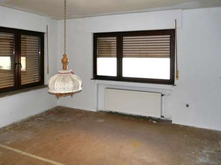 EG Wohnzimmer - Zweifamilienhaus in 63637 Jossgrund mit 173m² kaufen