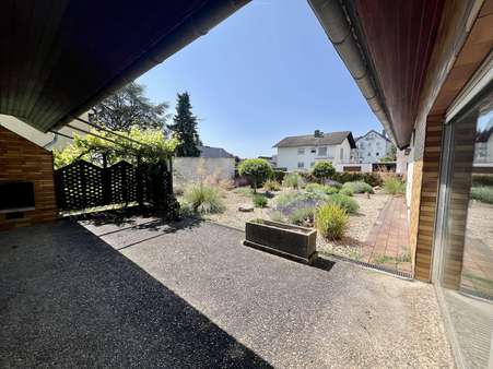 Terrasse Terrasse - Einfamilienhaus in 65439 Flörsheim mit 183m² kaufen