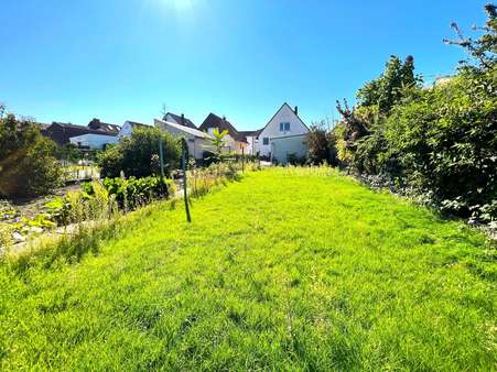 großer Garten von hinten - Einfamilienhaus in 64331 Weiterstadt mit 134m² kaufen