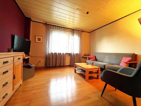 Wohnzimmer - Erdgeschosswohnung in 64331 Weiterstadt mit 63m² kaufen