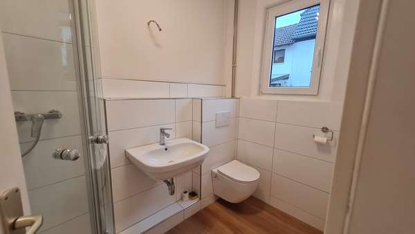 Gäste WC mit Dusche - Einfamilienhaus in 61191 Rosbach mit 86m² kaufen
