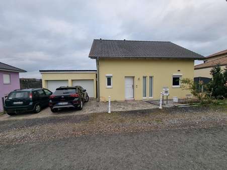 Vorderansicht - Einfamilienhaus in 65594 Runkel mit 144m² kaufen
