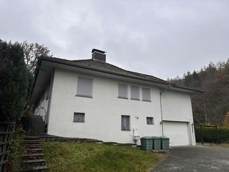Hof - Einfamilienhaus in 61276 Weilrod mit 251m² kaufen