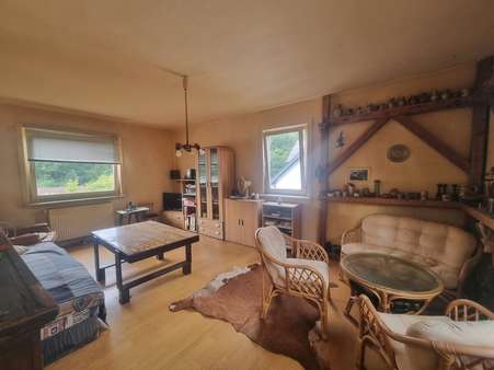 Wohnzimmer OG - Zweifamilienhaus in 61276 Weilrod mit 168m² kaufen