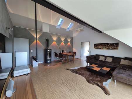 Wohnbereich - Dachgeschosswohnung in 60435 Frankfurt mit 106m² kaufen