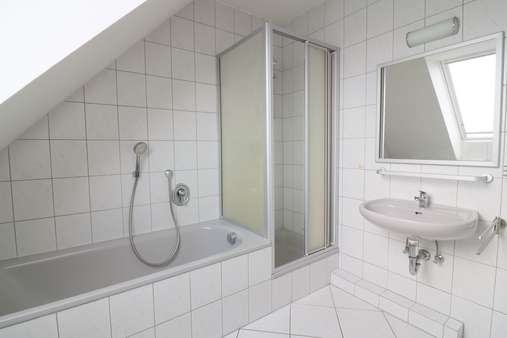 Tageslichtbad - Etagenwohnung in 61352 Bad Homburg mit 64m² kaufen