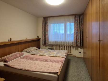 Schlafzimmer - Etagenwohnung in 61440 Oberursel mit 97m² kaufen