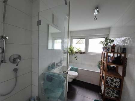 Badezimmer - Etagenwohnung in 63065 Offenbach mit 83m² kaufen