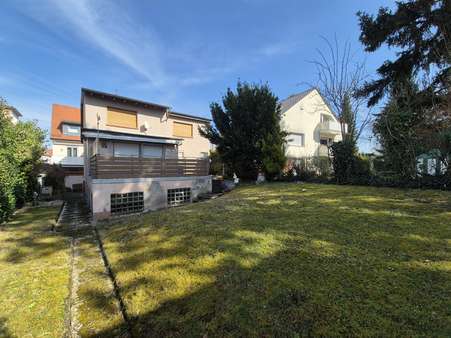 Hinterhaus Gartenansicht - Einfamilienhaus in 61440 Oberursel mit 154m² kaufen