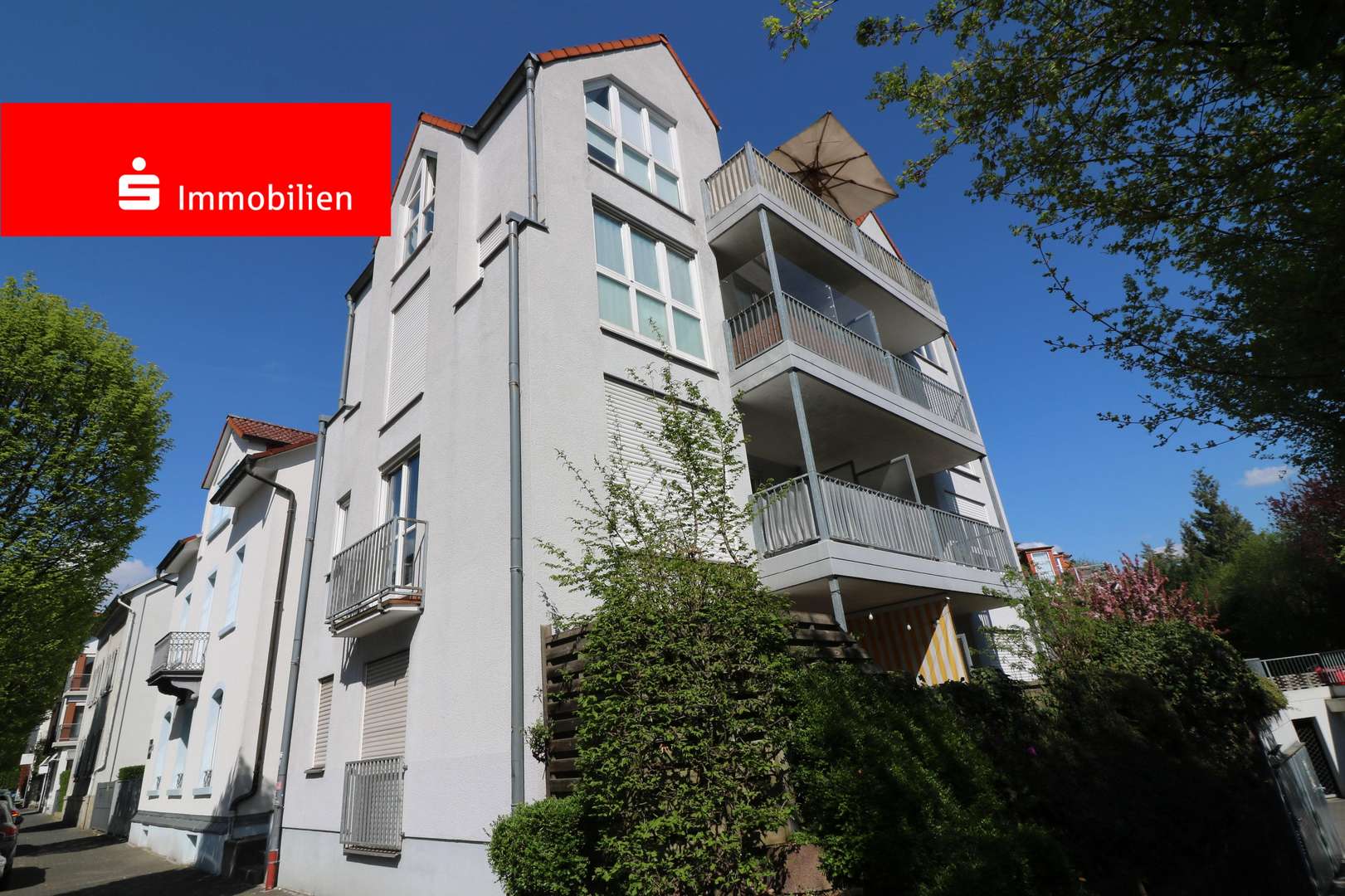 Ansicht Front mit Balkonen - Etagenwohnung in 61350 Bad Homburg mit 36m² kaufen