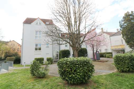 Ansicht Gartenseite - Etagenwohnung in 61350 Bad Homburg mit 36m² kaufen