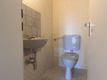 Gäste WC - Etagenwohnung in 61381 Friedrichsdorf mit 76m² kaufen