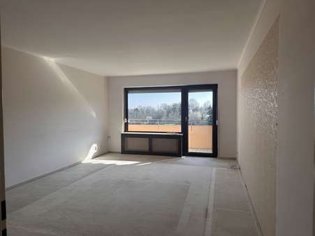 Wohnzimmer - Etagenwohnung in 61381 Friedrichsdorf mit 76m² kaufen