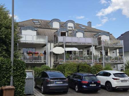 Vorderansicht Vorderansicht - Souterrain-Wohnung in 61440 Oberursel mit 33m² kaufen